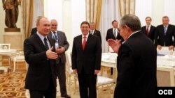Raúl Castro encuentro con Vladímir Putin