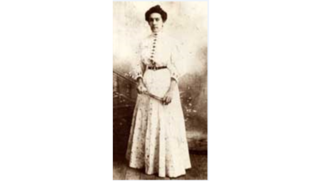 Adela Azcuy