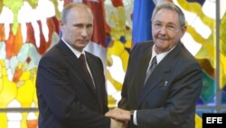 Vladimir Putin y Raúl Castro, en Cuba. Archivo.