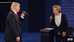 Intercambio de argumentos en el segundo debate presidencial entre Clinton y Trump