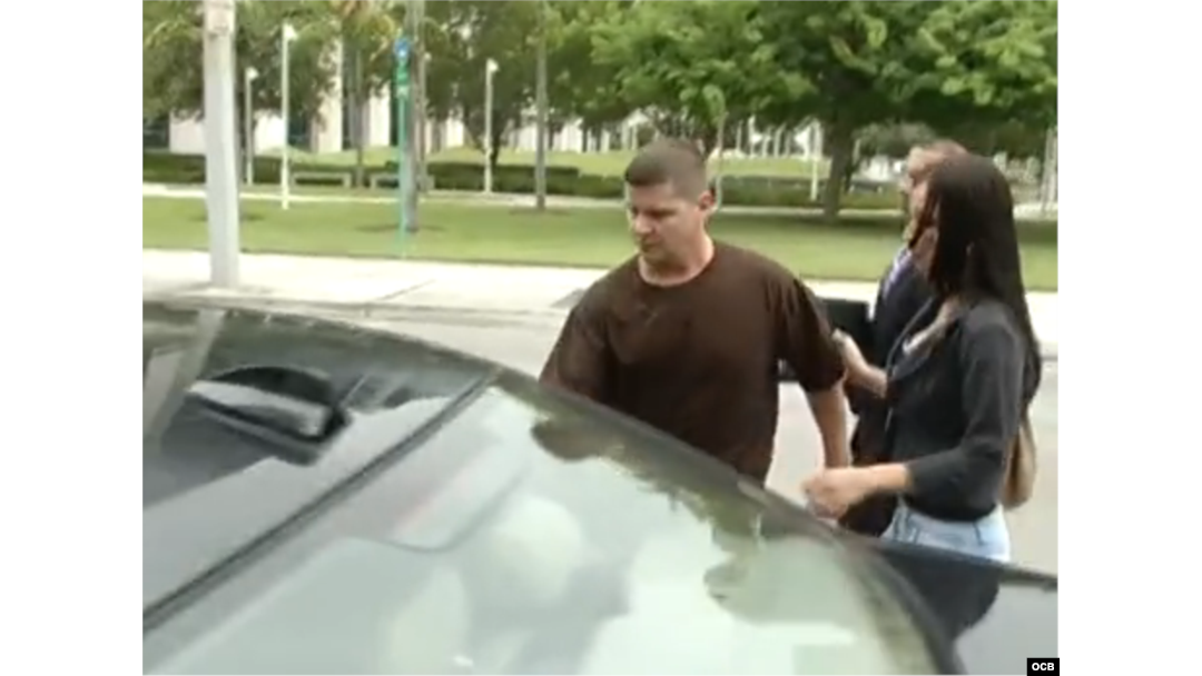 Gilberto Suárez, a la salida de la Corte Federal de Miami, Florida (EE.UU.).