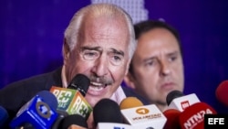 Expresidentes latinoamericanos piden reunión con Maduro.