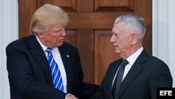 Trump confirma al general Mattis, exjefe militar en O. Medio, para Pentágono