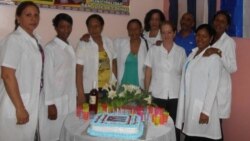 Acusan a Raúl Castro y Díaz-Canel por "esclavitud" de médicos cubanos