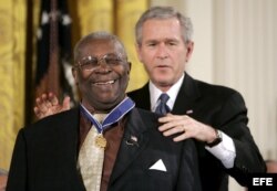 George W. Bush confirió en 2006 la Medalla de la Libertad a B.B. King.