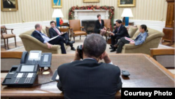 El presidente Barack Obama en la Casa Blanca durante su conversación con Raúl Castro. 