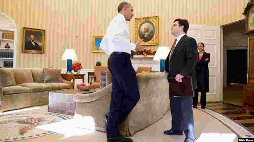 Obama con su asesor Zúñiga en la Casa Blanca.