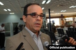 Galo Beltrán, gerente para Cuba de American Airlines. Tomada del periódico 5 de Septiembre.