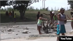 Reporta Cuba Protesta y barricada Santiago de Cuba 