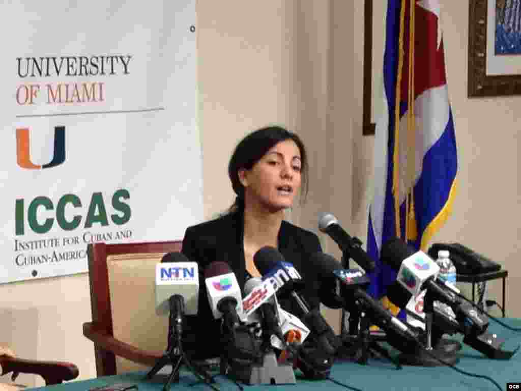 Conferencia de prensa de Rosa María Payá en la Universidad de Miami.