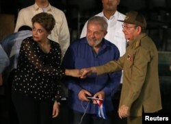 Dilma Rousseff, Luiz Inacio Lula da Silva y Raúl Castro en Santiago de Cuba en 2016. Foto Archivo