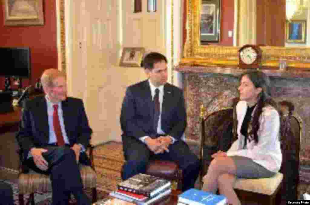 Marco Rubio y Bill Nelson con Rosa María Payá en el Senado de EE UU