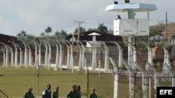 Logra su libertad colombiano detenido en Cuba y denuncia trato en la Isla 