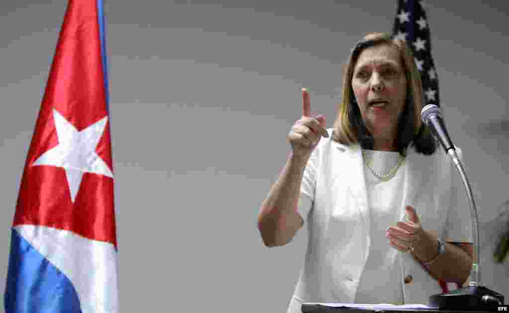 La directora del departamento Estados Unidos del Ministerio de Relaciones Exteriores de Cuba, Josefina Vidal.