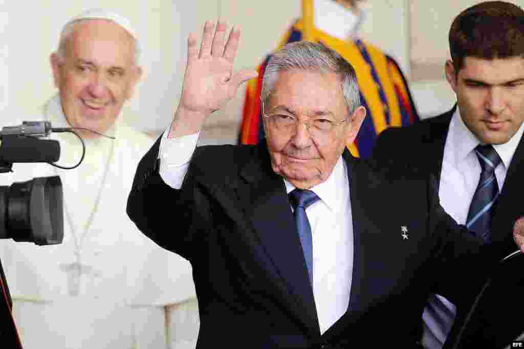 Despedida de Raúl Castro en el Vaticano. 