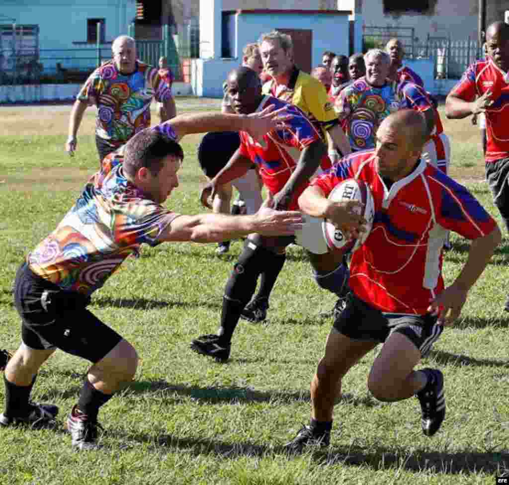 Encuentro de Rugby por la Paz, en el Combinado Deportivo Eduardo Sabory, en La Habana, entre rugbiers estadounidenses y cubanos. &nbsp;