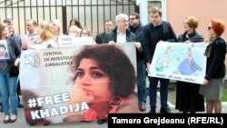 Manifestación en la capital de Moldavia en solidaridad con Jadija Ismailova.