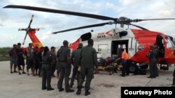 Cubanos rescatados en Cayo Lobo
