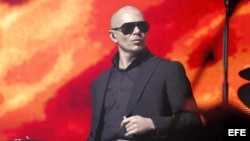 El cantante estadounidense de origen cubano Armando Christian Pérez , más conocido como Pitbull