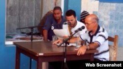 Reporta Cuba. Lectura dramatizada de la obra de teatro "Baños públicos SA".