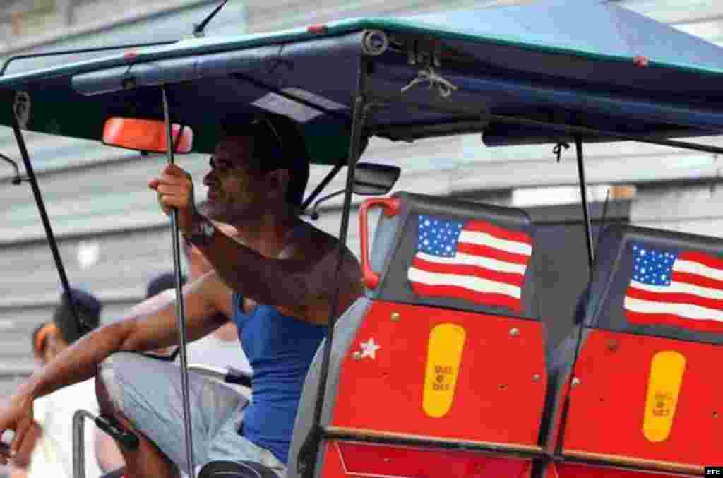 Estados Unidos flota en cada espacio de la isla. Más allá del &quot;kistsch&quot; los cubanos se expresan ante años de prohibición.