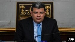 El parlamentario, Luis Parra, es sancionado por EE.UU