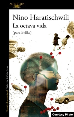 Libro Octava Vida de Nino Harataschwili en español.