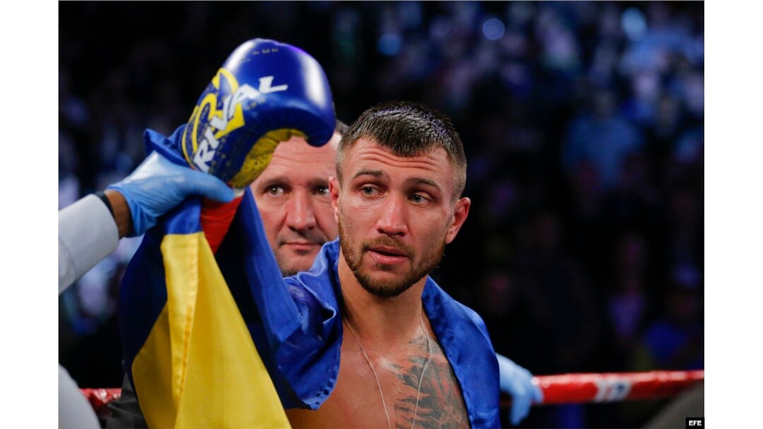 Lomachenko gana el título