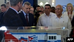 El vicepremier ruso Yuri Borisov y su contraparte cubana Ricardo Cabrisas en el 2018.