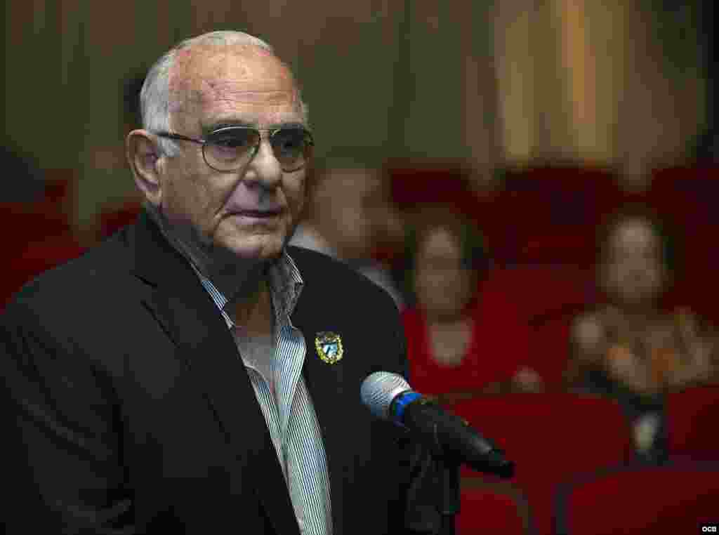 El luchador antiscastrista Santiago Álvarez, durante su intervención en el &quot;Cuba 2019 Fórum abierto: El exilio habla a Cuba&quot;, celebrado el sábado 9 de marzo en el Miami Dade College Koubek Memorial Center.