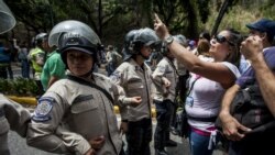 Marchan en Caracas en apoyo a Leopoldo López