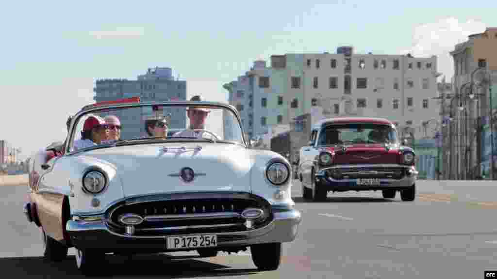 Los autos clásicos son uno de los elementos favoritos de los estadounidenses que visitan Cuba.