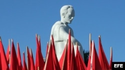 Homenaje al prócer cubano José Martí, que se realiza en la Plaza de la Revolución, en La Habana (Cuba). 