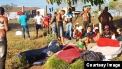 Migrantes cubanos en Lajas Blancas.