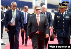 Canciller Bruno Rodríguez, arriba al Aeropuerto Internacional de Lima, Perú