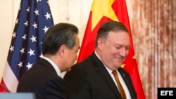 El secretario de Estado de EE.UU se reúne con el ministro de Relaciones Exteriores de China Wang Yi.