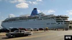Crucero inglés Thomson Dream a su llegada a La Habana en enero de 2011. Foto de archivo.
