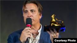 Andy García recibe el Leopard Club Award del Festival de Locarno, Suiza.