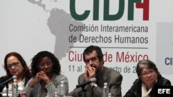 De izquierda a derecha, los integrantes de la Comisión Interamericana de Derechos Humanos (CIDH) Rose-Marie Belle Antoine, Tracy Robinson, Felipe González y Rosa María Ortiz. 