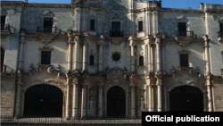 La revista Espacio Laical abrió las puertas del antiguo Seminario de San Carlos y San Ambrosio.