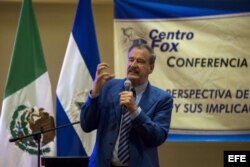 Expresidente mexicano Vicente Fox tilda de "dictador" y "mesiánico" a Maduro durante una conferencia sobre las perspectiva de un nuevo enfoque del Tratado de Libre Comercio de América del Norte (TLCAN o NAFTA) y sus implicaciones para Centroamérica el 15
