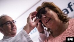 Josefa Jiménez es la paciente número 115 del mundo en recuperar la visión gracias a la innovadora técnica de implante.