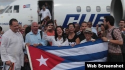En primera fila a la derecha y con sombrero, el reverendo Raúl Suárez, del Centro Martin Luther King Jr., como parte de la delegación del gobierno cubano a la Cumbre de Lima.