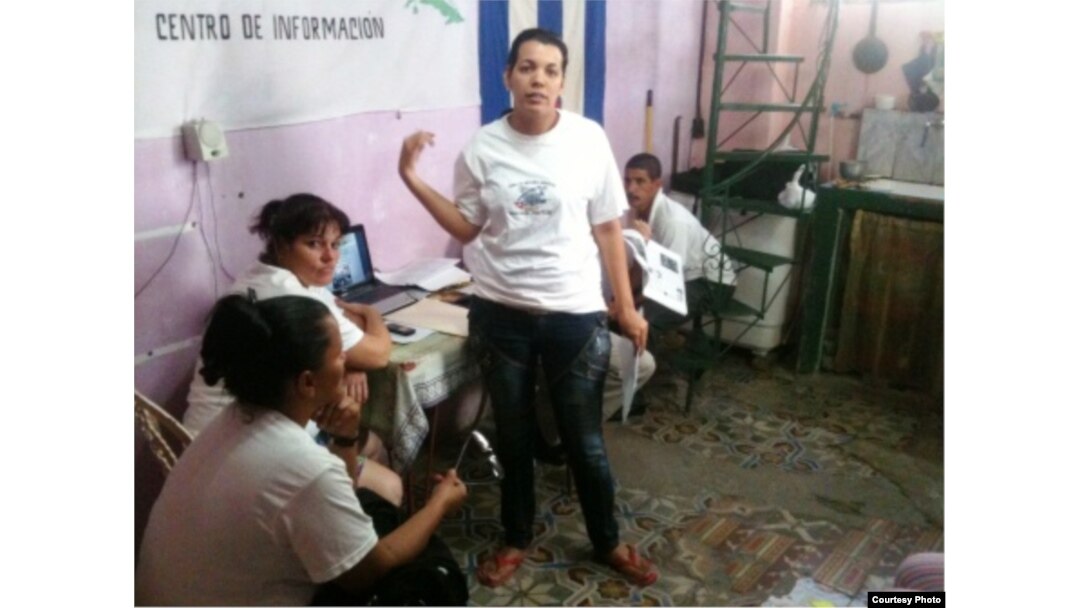 Activistas de FLAMUR reunidas enero 2013