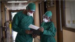Médicos holguineros no ceden a presiones del régimen y continúan denunciando