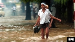 Fotografía de archivo de inundaciones en Cuba. EFE/Alejandro Ernesto