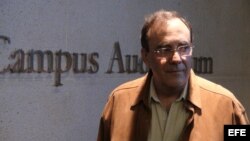 El escritor cubano exiliado Carlos Alberto Montaner durante una entrevista con Efe en Miami (EEUU). 