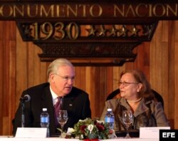 Gobernador de Misuri en Cuba junto a la directora para América del Norte del Ministerio de Comercio Exterior, Maria de la Luz B´Hamel