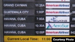 Solo desde Miami salen entre ocho y nueve vuelos fletados diarios hacia Cuba.
