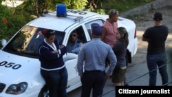 Arrestos y vigilancia policial en Cuba.